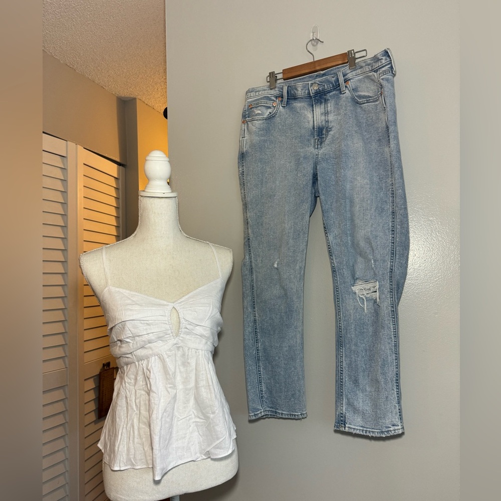 Gap, Mid Rise Vintage Slim, Distressed Pocket Jean, Size 32/14R